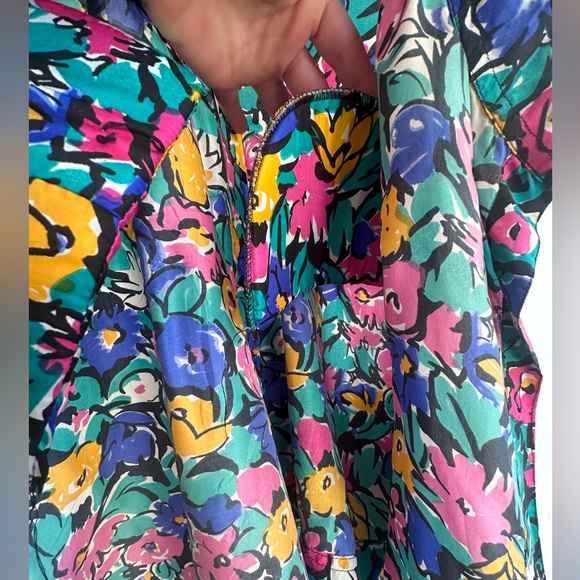 VINTAGE H.E.R. 100% silk top US M - Picture 5 of 7